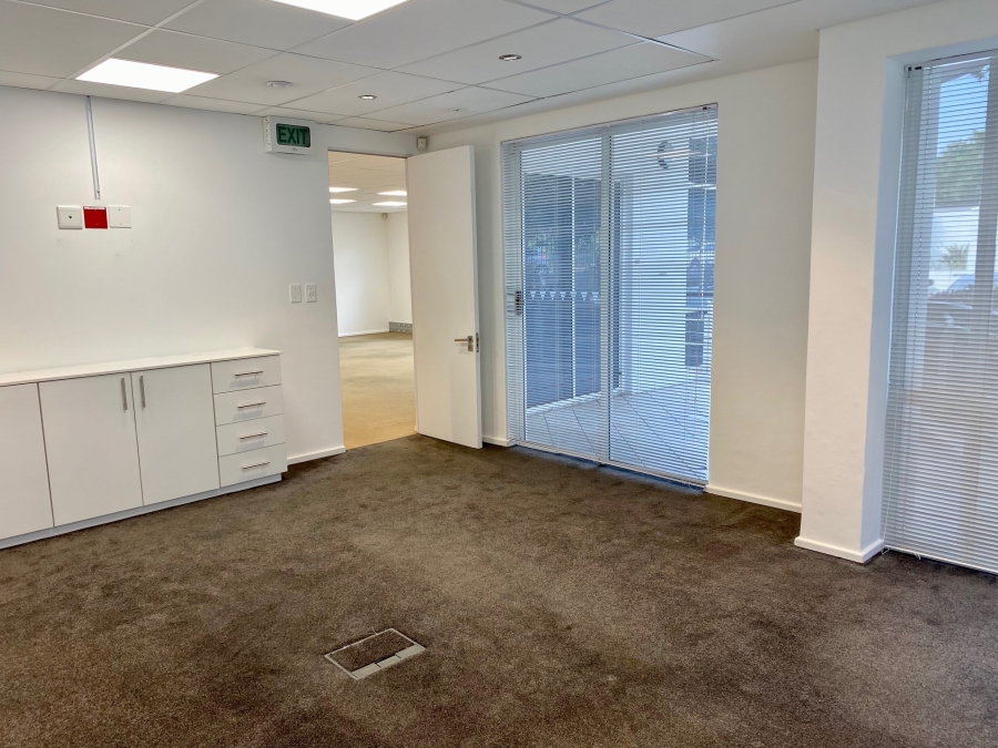 To Let commercial Property for Rent in Mouille Point Western Cape